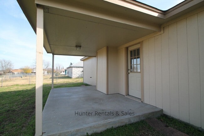 Building Photo - Southwest Killeen!