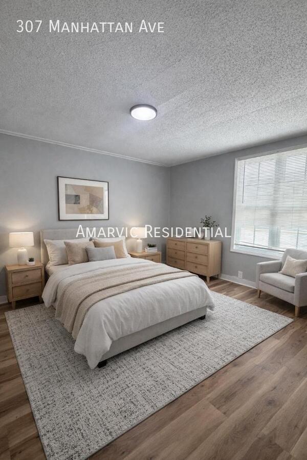 Building Photo - 307 Manhattan Ave