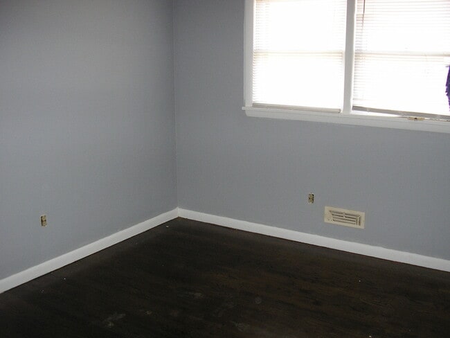 Building Photo - 506 Fairmont Ave