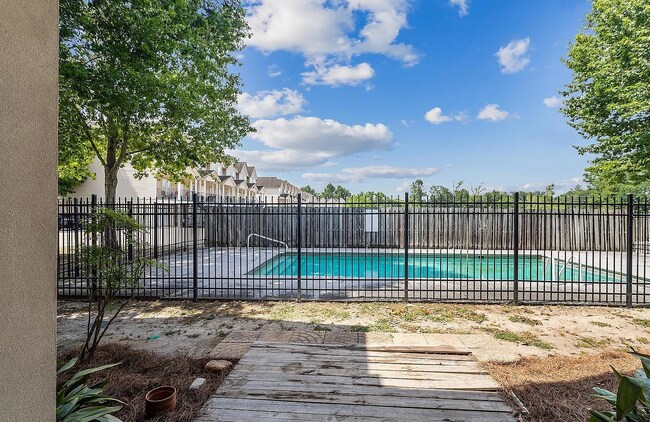 Building Photo - 1500 Brightside Dr