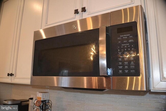 Building Photo - 1015 Rampart Dr