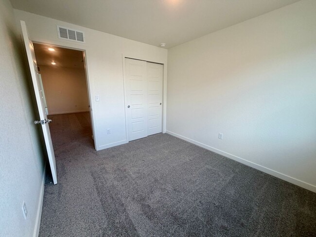 Building Photo - 3852 Pinnacles Ct