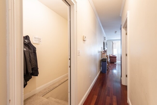 Building Photo - 34-36 H Street Unit 1L