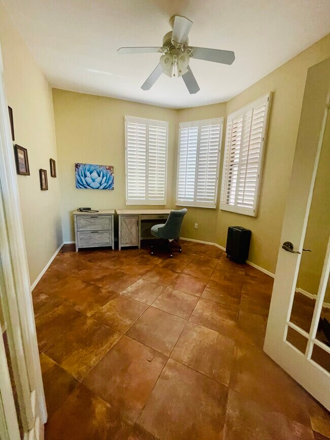Building Photo - 11064 S Camino San Clemente
