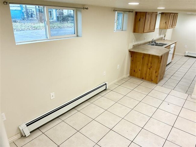 Building Photo - 268 S 900 W