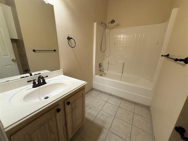 Building Photo - 4005 Hawkins Dr