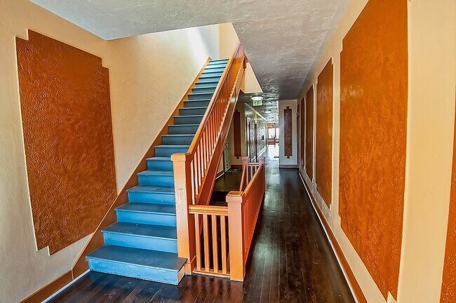 Interior Photo - san2737