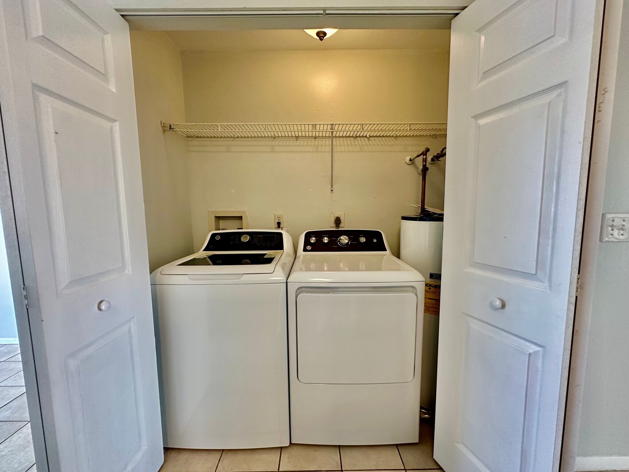 Building Photo - 7433 Pebble Beach Rd