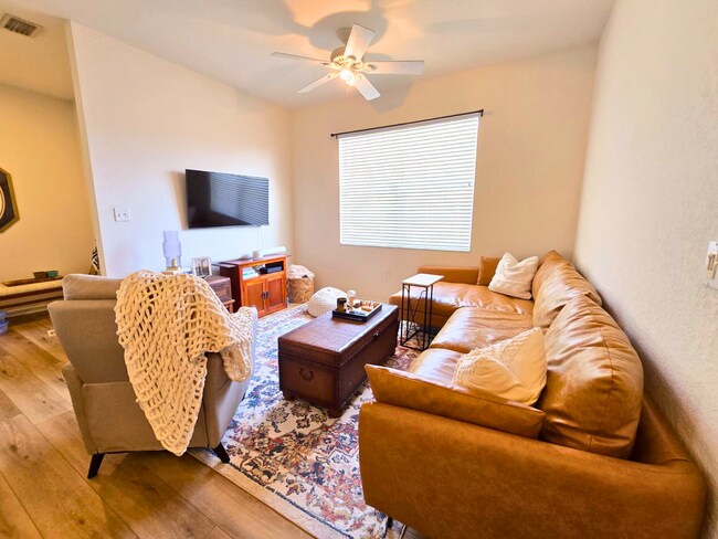 Building Photo - 3435 Parkridge Cir