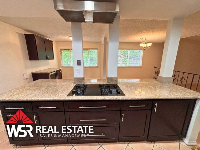 Building Photo - Home for rent in Canyon Crest!