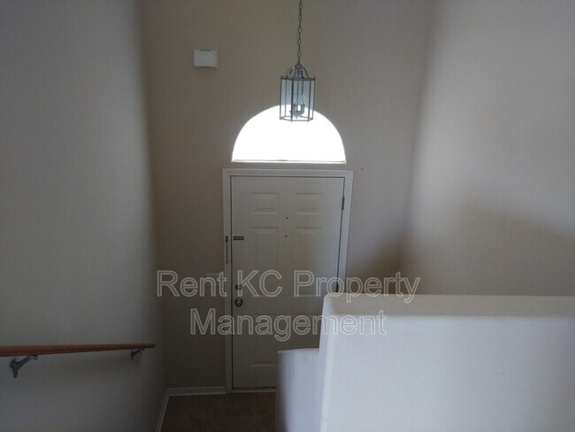 Building Photo - 11624 N Manning Ave