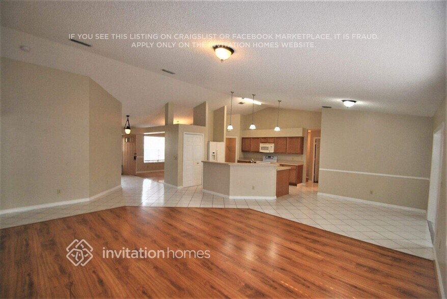 Building Photo - 963 Whisperpine Dr