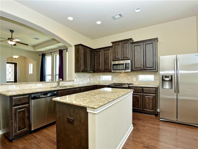 Building Photo - 120 W Adelanta Pl