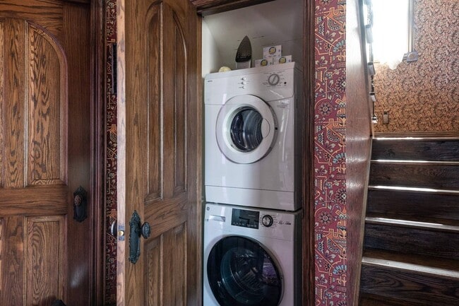 Building Photo - 301 S French St