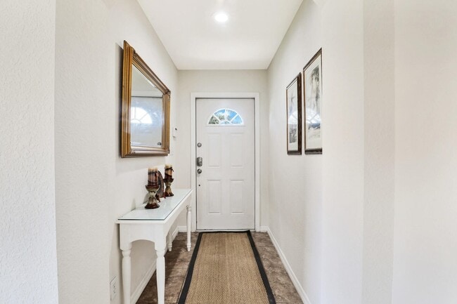 Building Photo - 1519 W 17th St