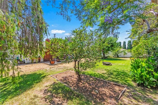 Building Photo - 1281 La Colina Dr