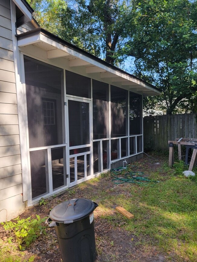 Building Photo - Beautiful 4 bedroom home in Midtown