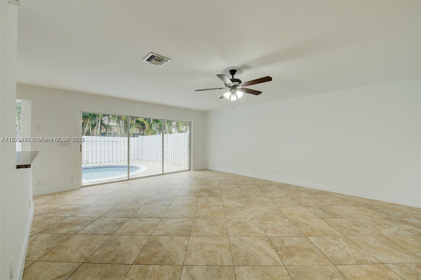 Building Photo - 1127 SW 104th Way
