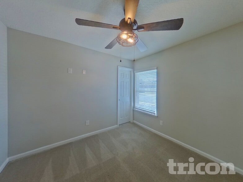 Building Photo - 8096 Hind Wy