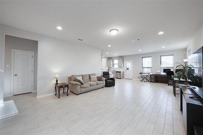 Building Photo - 108 Drifter Ln