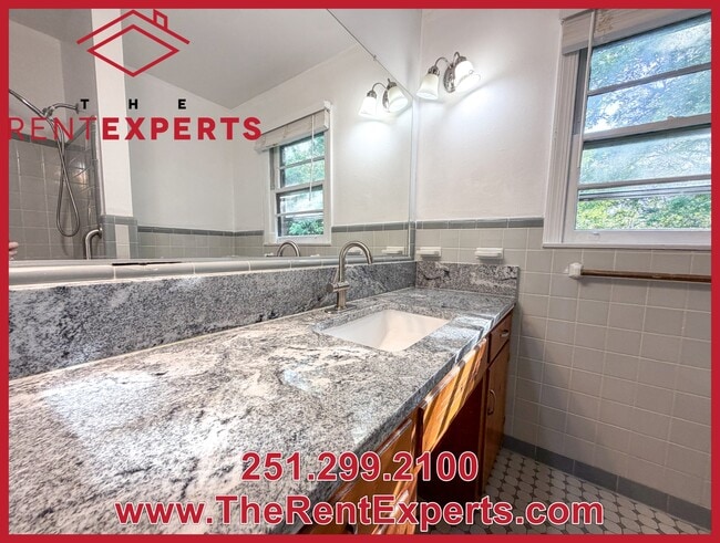 Building Photo - 704 Raines Dr
