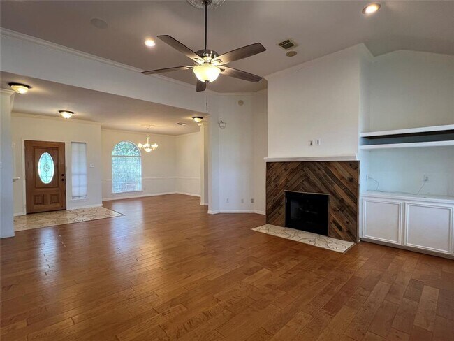 Building Photo - 10400 W Cave Loop