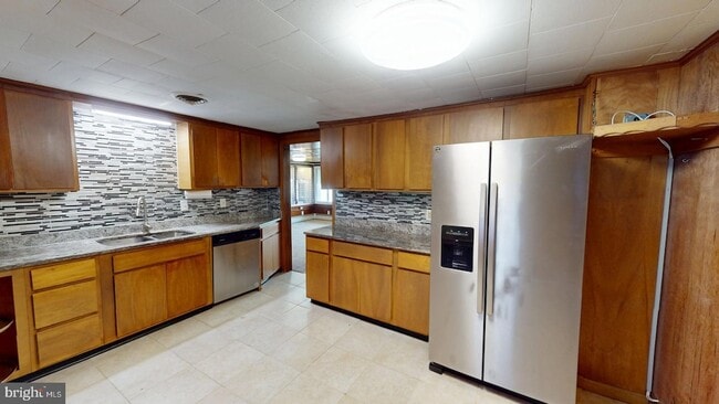 Building Photo - 16 Patapsco Rd