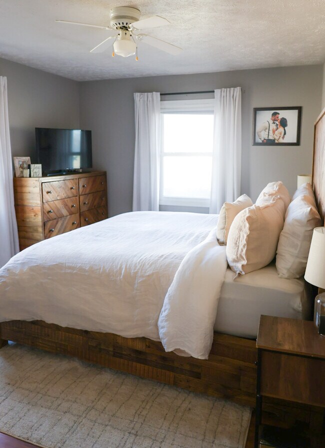 Building Photo - 1523 N Hershey Rd