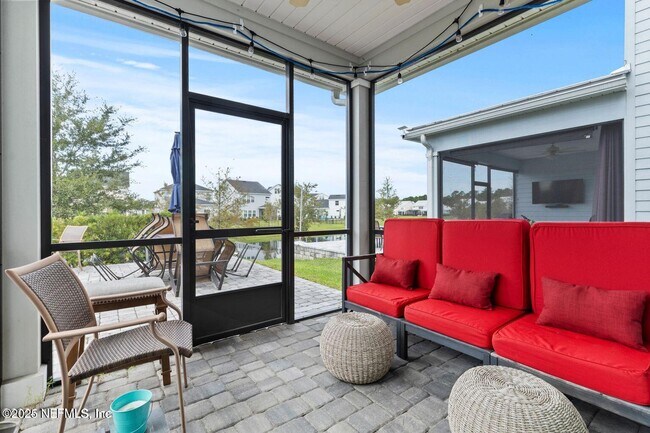 Building Photo - 35 Clifton Bay Lp