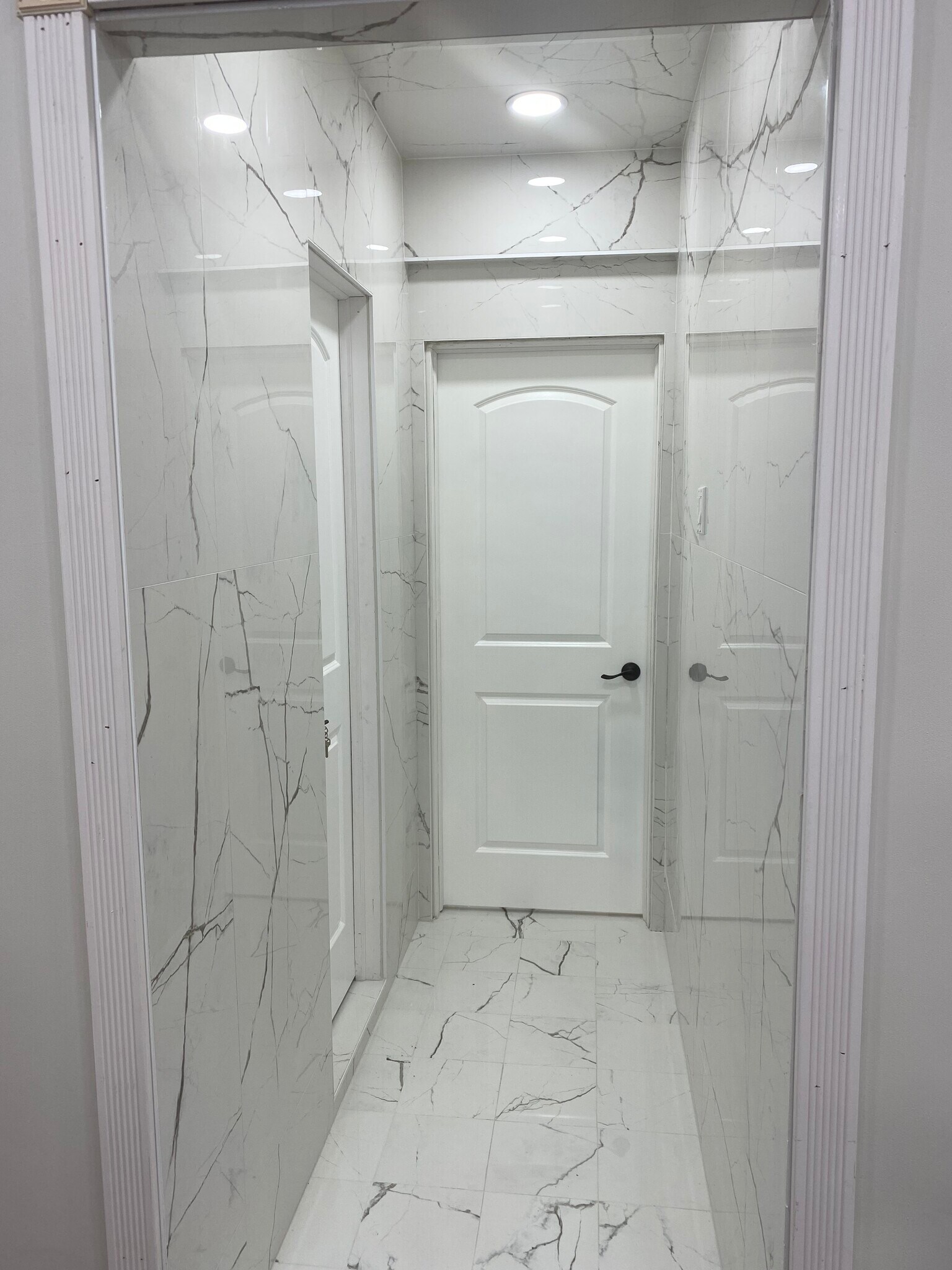 Building Photo - 1820 E 19th St