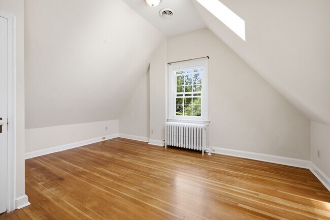 Building Photo - 1500 44th St NW