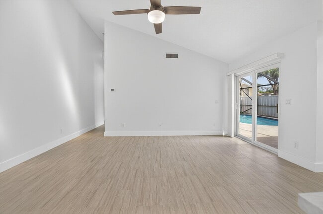 Building Photo - 5230 Woodruff Ln