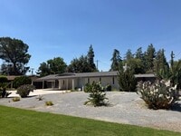 Building Photo - 2430 W San Jose Ave