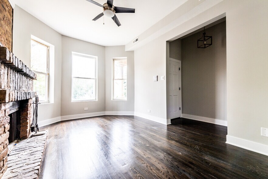 Building Photo - 1435 N Washtenaw Ave