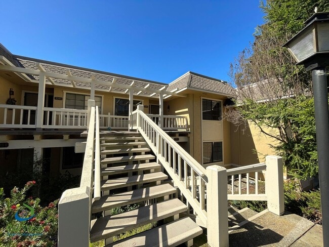 Primary Photo - $2,595 - 2 Bed/2 Bath Retirement Resort Li...