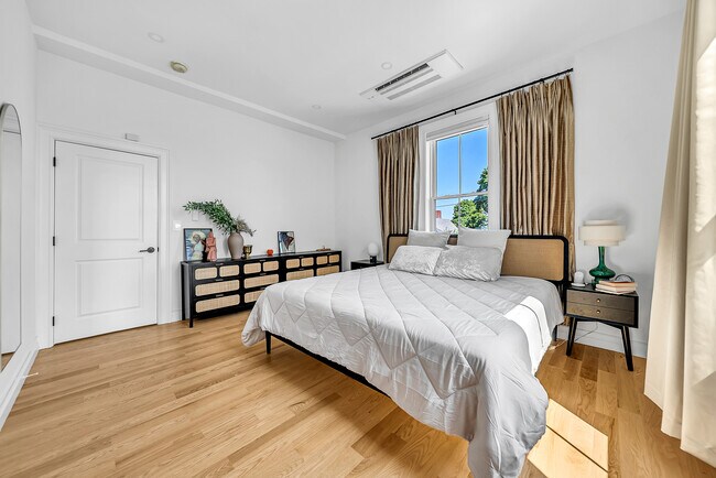 Building Photo - 57 Grampian Way