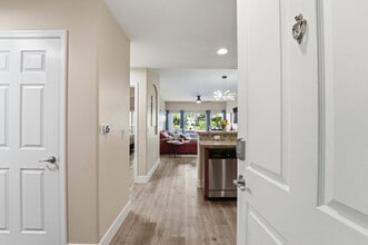Building Photo - 5450 E Deer Valley Dr