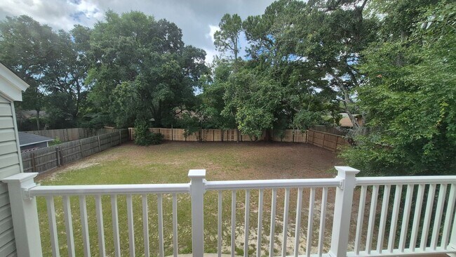 Building Photo - 7884 Bay Meadows Dr