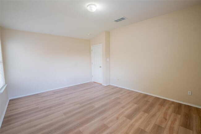 Building Photo - 14509 Mowsbury Dr