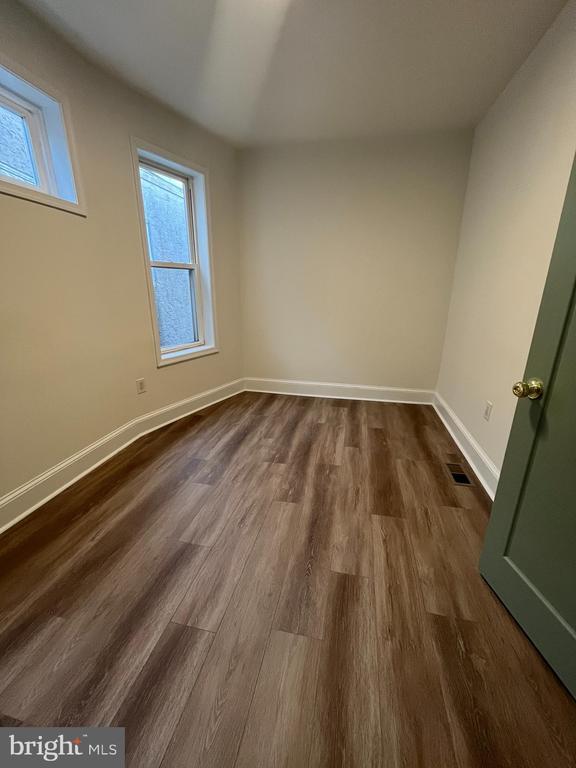 Building Photo - 5712 Cedar Ave