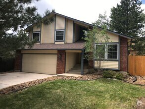 Building Photo - Mountain Shadows 3 Bedroom, 2.5 Bath House...