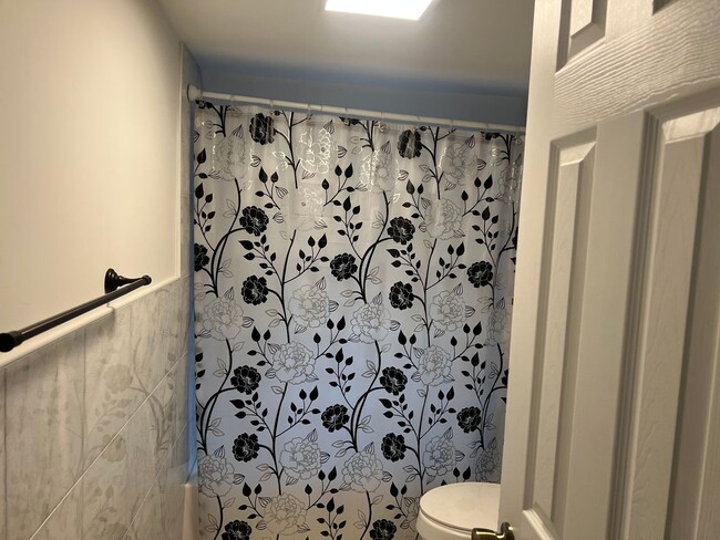 Building Photo - 69 Leroy Street