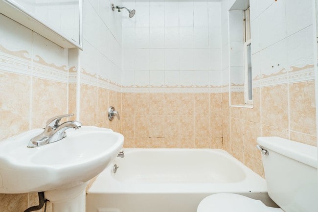 Floorplan - 210 Humboldt St