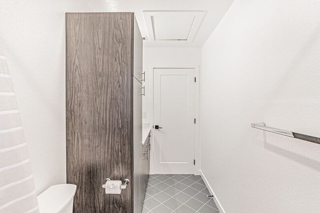 Building Photo - 1717 Ingalls St