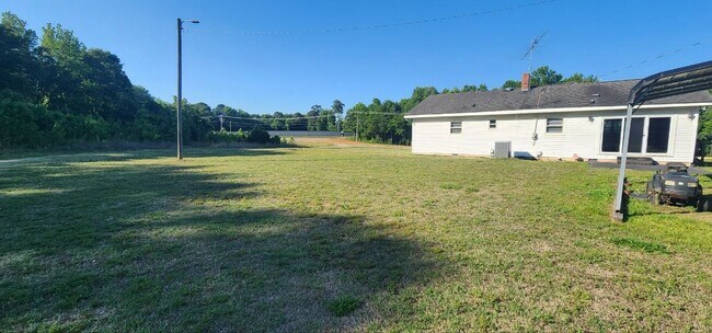 Building Photo - 13037 NC-96
