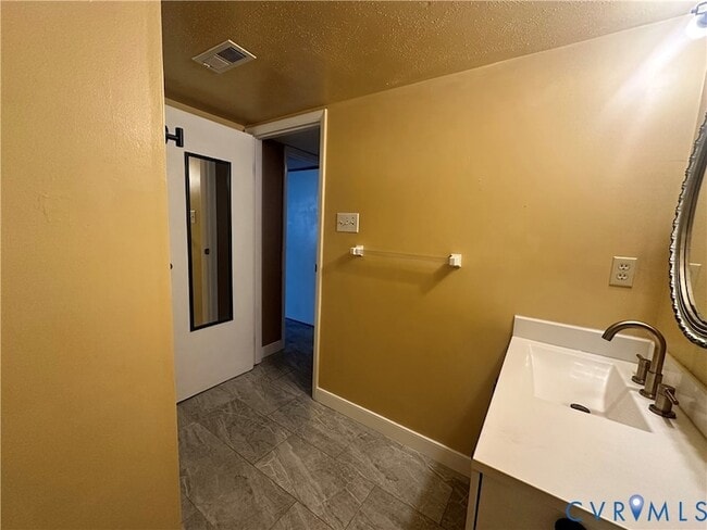 Building Photo - 9319 Coleson Rd
