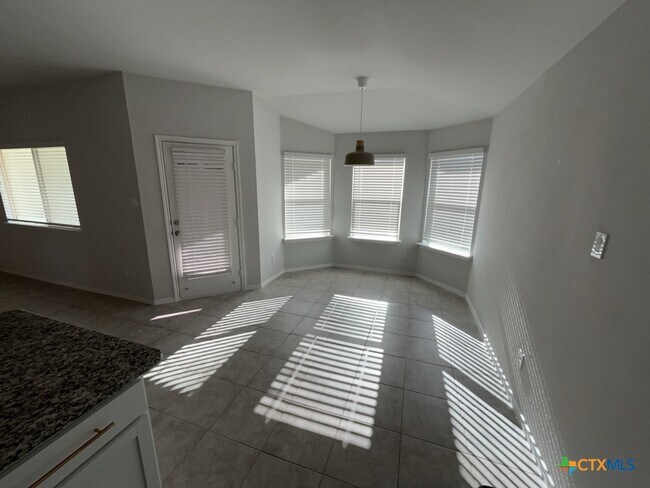 Building Photo - 1824 Fall Creek Ct