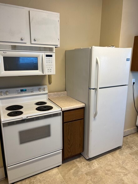 Kitchen - 2921 Avenue L