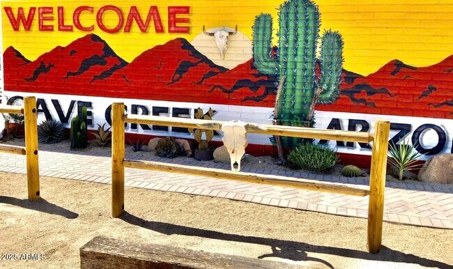 Building Photo - 5811 E Surrey Dr