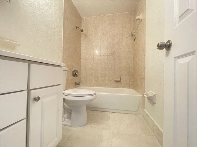 Building Photo - 8010 SW 7th St